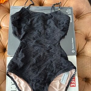 OYSHO One piece cut-out embroidered swimsuit